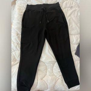 Mandala Medium Petite Scrubs Never Worn